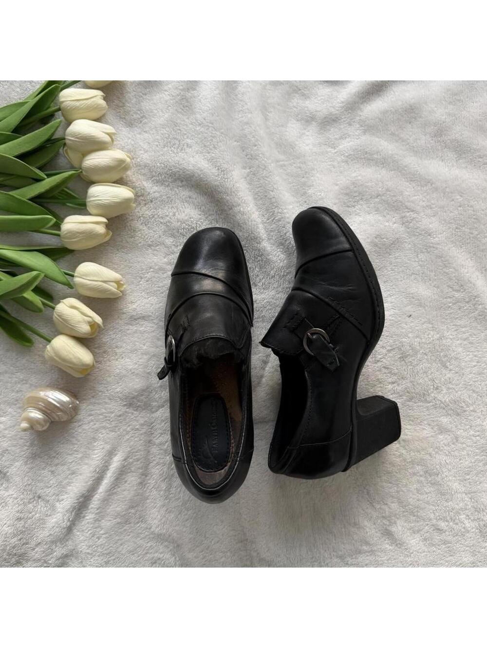Earth origins heel sandals